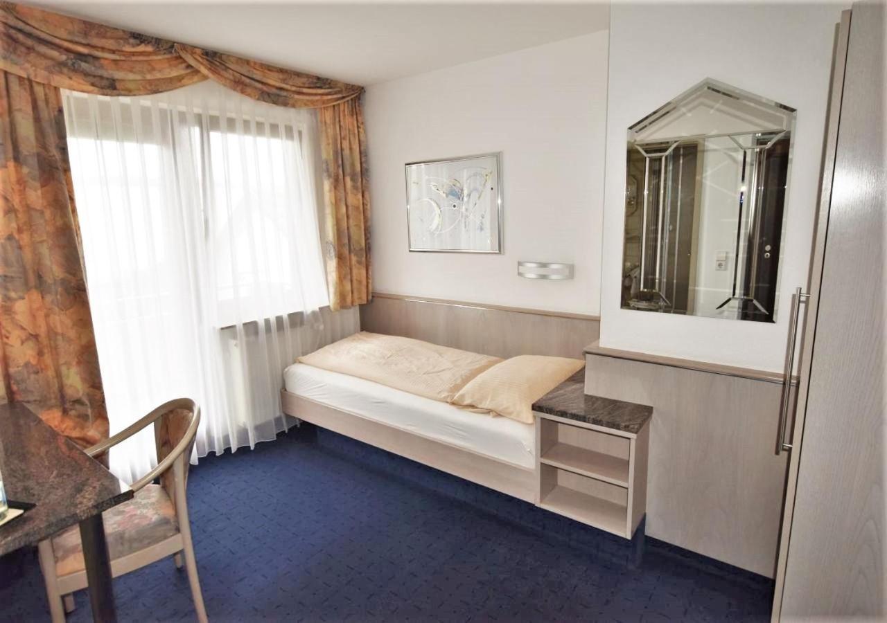 Hotel Alena - Kontaktlos Check-In Филдерщат Екстериор снимка