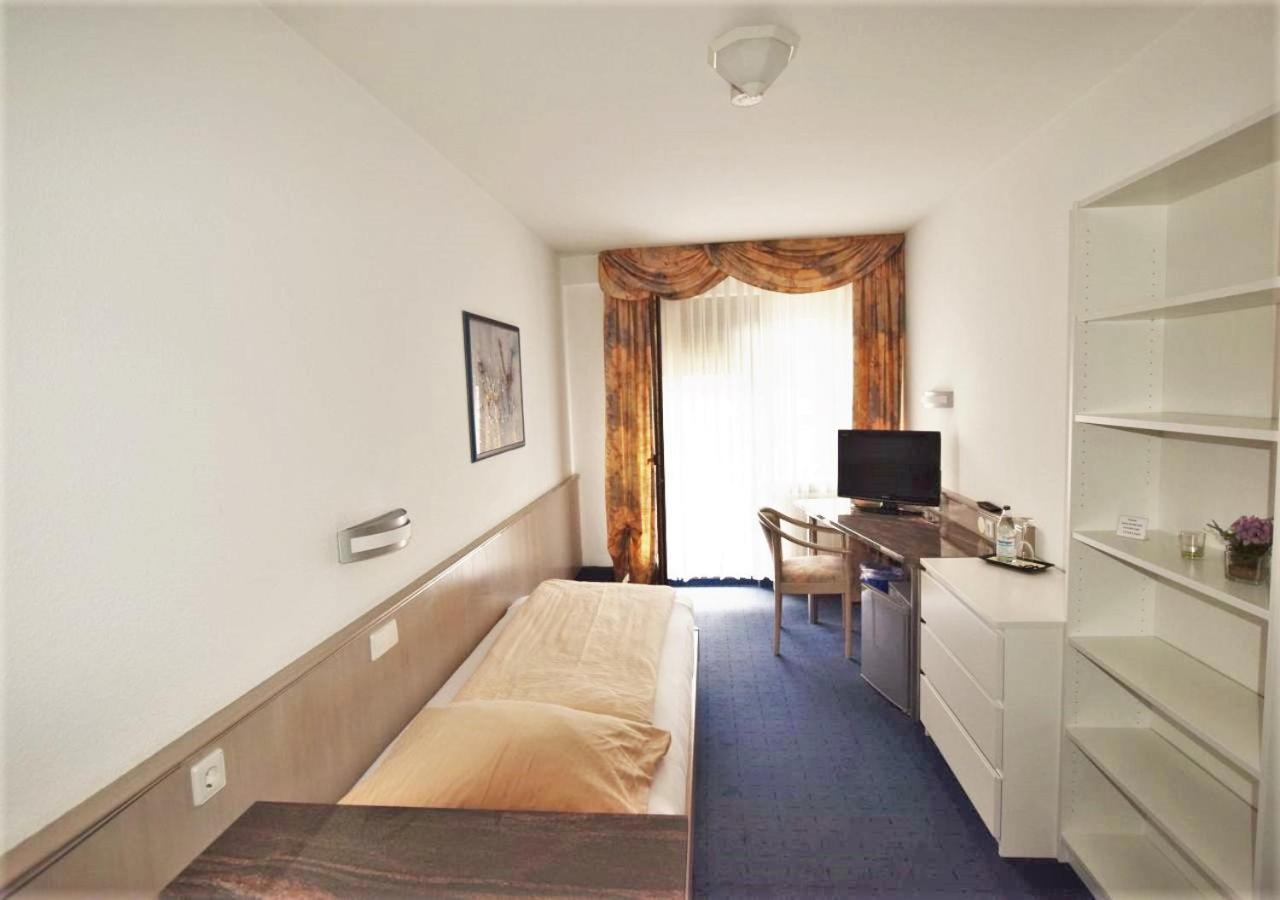 Hotel Alena - Kontaktlos Check-In Филдерщат Екстериор снимка