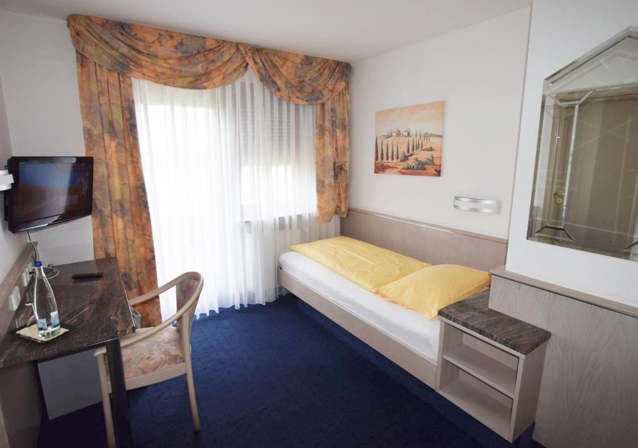 Hotel Alena - Kontaktlos Check-In Филдерщат Екстериор снимка