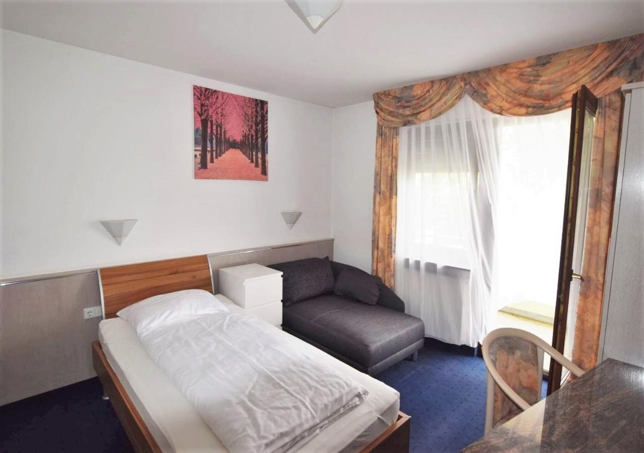 Hotel Alena - Kontaktlos Check-In Филдерщат Екстериор снимка